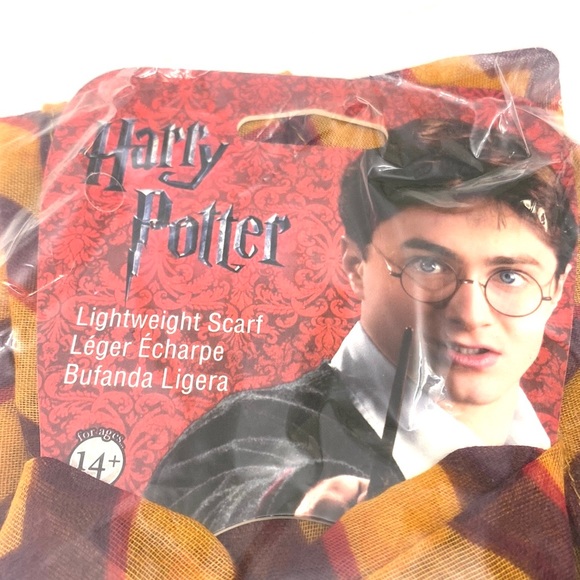 Elope Harry Potter Gryffindor Lightweight Infinity Scarf for Adults/Youth - Picture 4 of 5